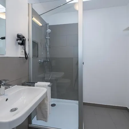 Deichhaeuser Anna Kueste Deichhaeuser Anna Kueste 6-34 *